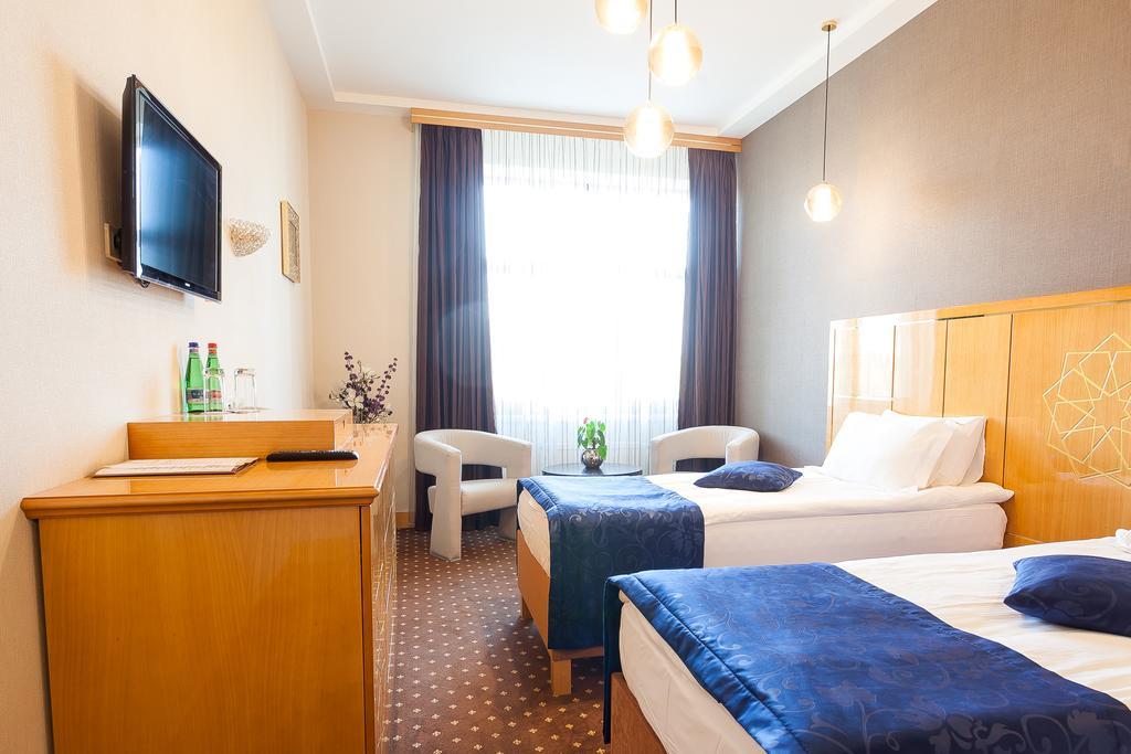 Ark Palace Hotel & Spa Odessa Exteriör bild