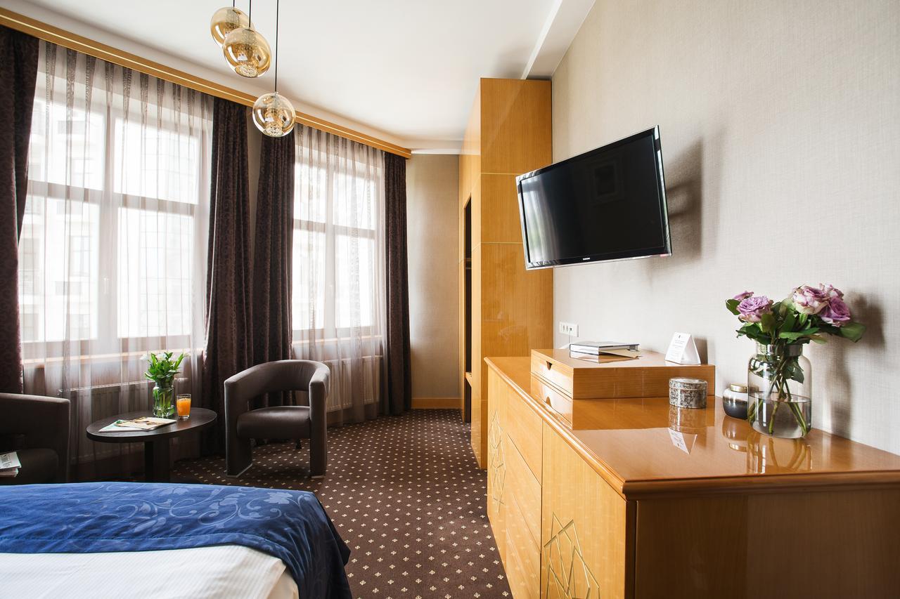 Ark Palace Hotel & Spa Odessa Exteriör bild