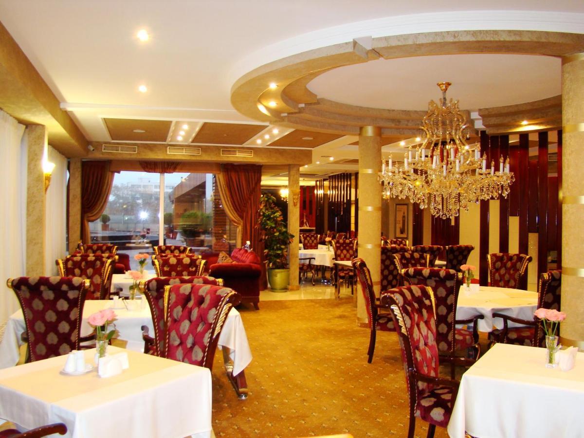 Ark Palace Hotel & Spa Odessa Exteriör bild